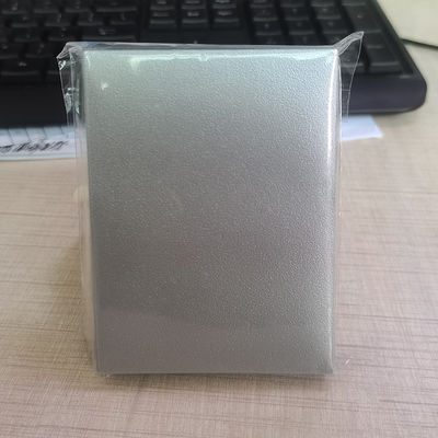 Standart boyutlu kartlar için özel işlem kartı kolları değerli kartlarınızı korur
