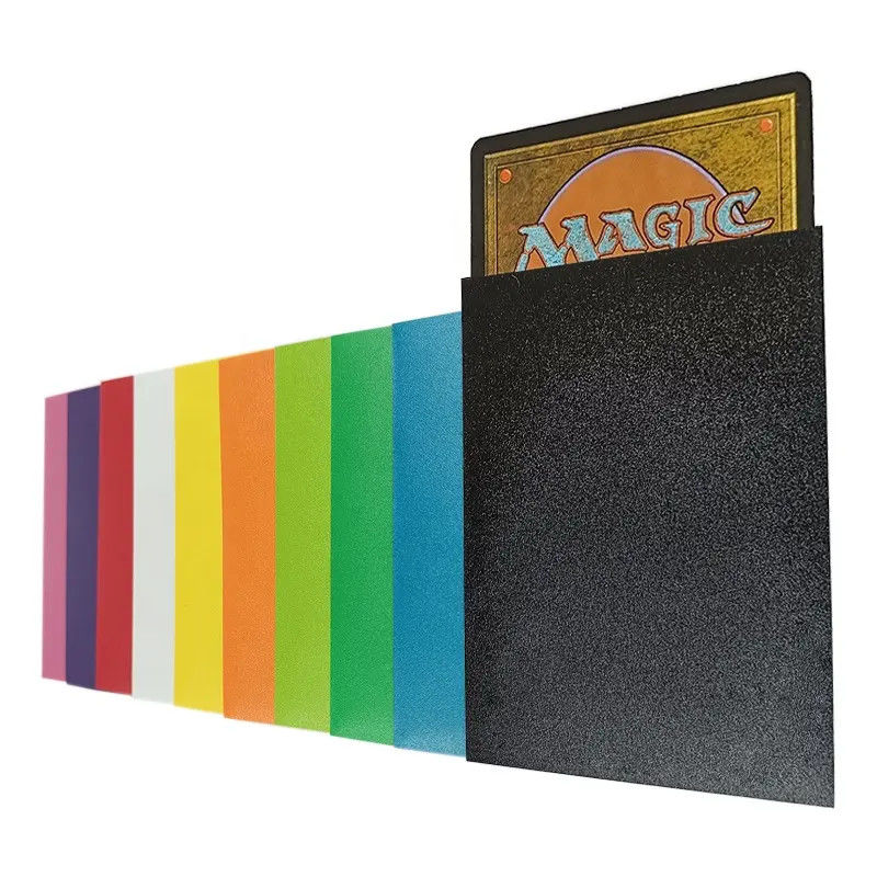 50 Yeni Teksturlu Sabit Kesimli Premium MTG Standart Boyut 66x91 Mat Ticaret Kartı Kolları Paketi
